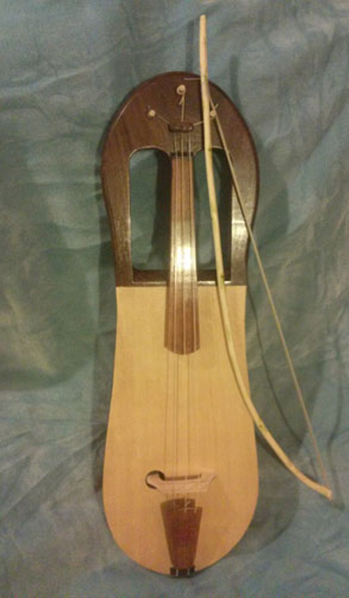 Example of one of my Crwth Trithant